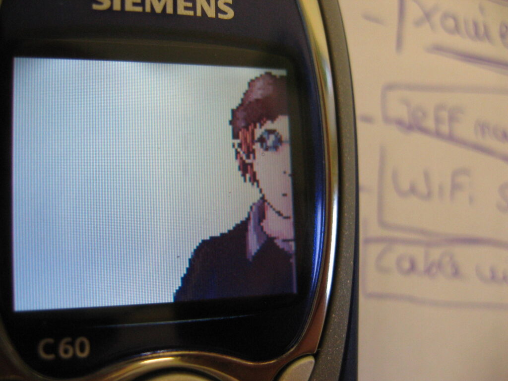 Les illustrations de Cyborg Jeff dessinées par Toad implémentées dans mon nouveau GSM Siemens !