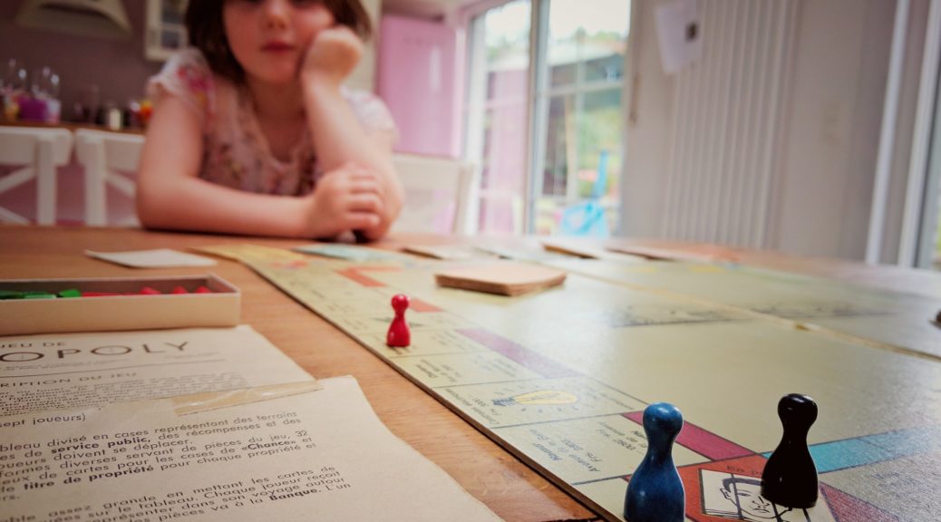 Et si on découvrait le monopoly avec l'édition 1960 de papy des villes !