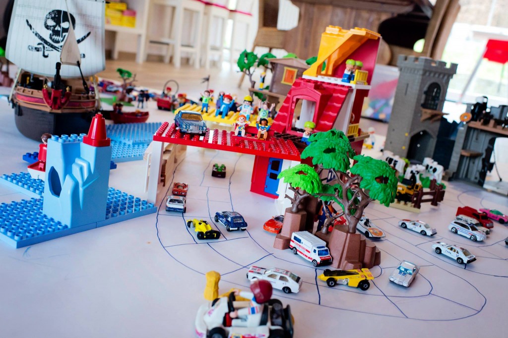 Monaco GP Bounty Bay - LEGO - Playmobil - Hotwheels - Majorette