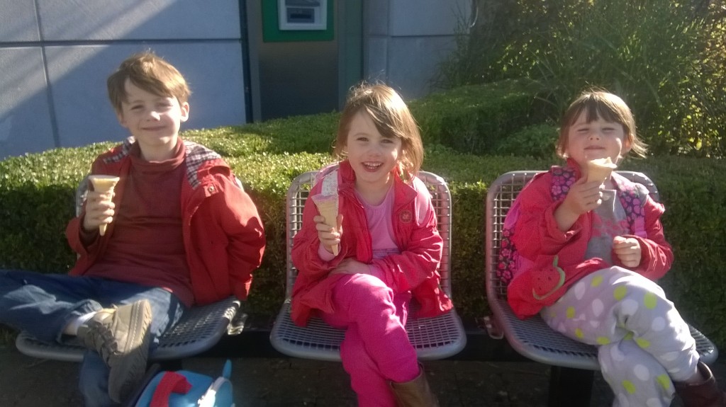 En rentrant de l'école avec Maman