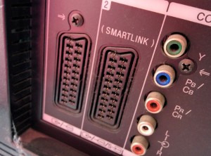 (Fig 5.) Entrée Peritel AV1 et AV2 - TV Sony Bravia