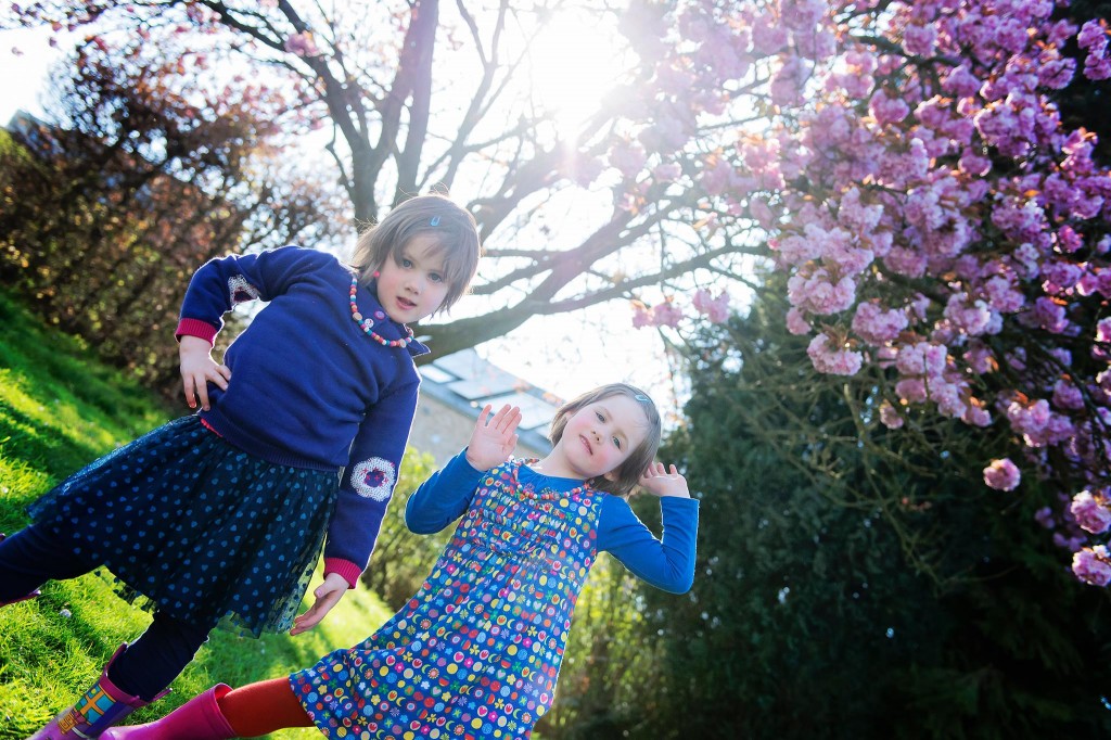 Alice & Juliette - Cerisier du japon - séance photo vintage - esneux - petite snorkys photography