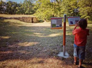 Famille Martin - Tumulus de Vervant - Vacances en Poitou Charentes 2016