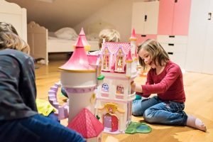 Alice & Juliette - 5 ans - Un étage de plus au chateau