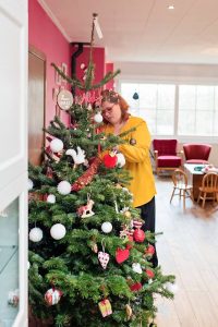 Noel 2016 - La préparation du sapin