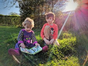 Petit moment dans le jardin, mai 2017
