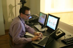 Pierre Martin - Gros streaming vidéo pour le colloque Formadis à la salle académique - LabSET - ULg (2006)