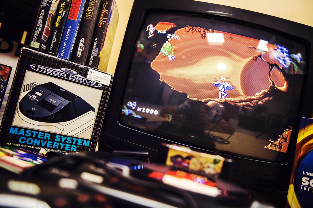 SEGA c'est plus fort que... un verre de terre avec une cape !!