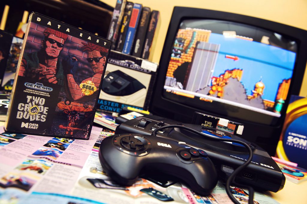SEGA c'est plus fort que... deux pots qui cassent tout !!