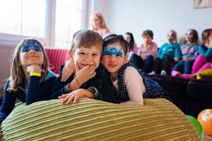 Anniversaire d'Alice et Juliette - 6 ans - Alice et son "Loulou"