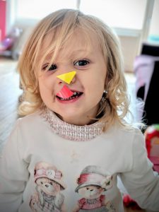 Rose et ses gommettes