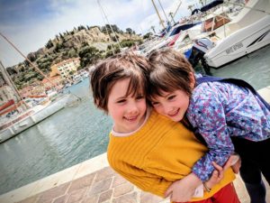 On découvre le joli port de Cassis