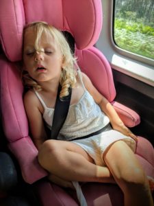 Ouf... elle fait une sieste avant la séance photo !