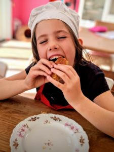 Mmmm, trop beau avec ces pommes encore chaudes, fondantes et acidulées