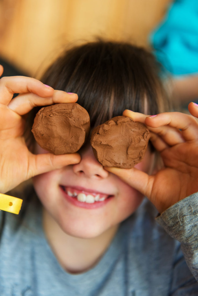 Activés en famille : réalisation d'instruments de musique préhistoriques aux Menhirs de Monteneuf