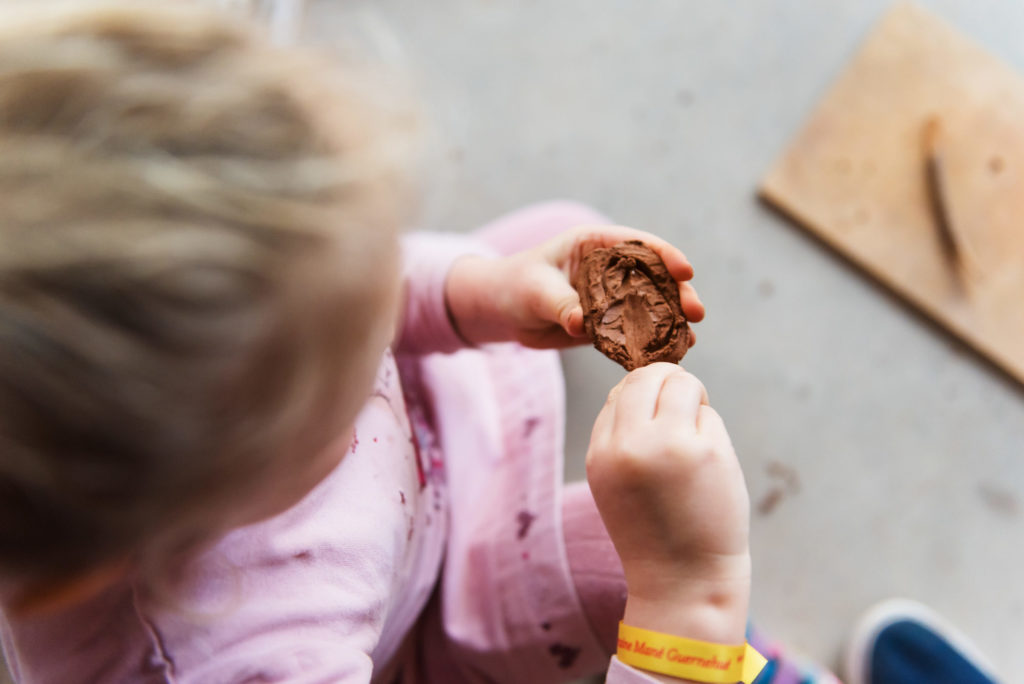 Activés en famille : réalisation d'instruments de musique préhistoriques aux Menhirs de Monteneuf