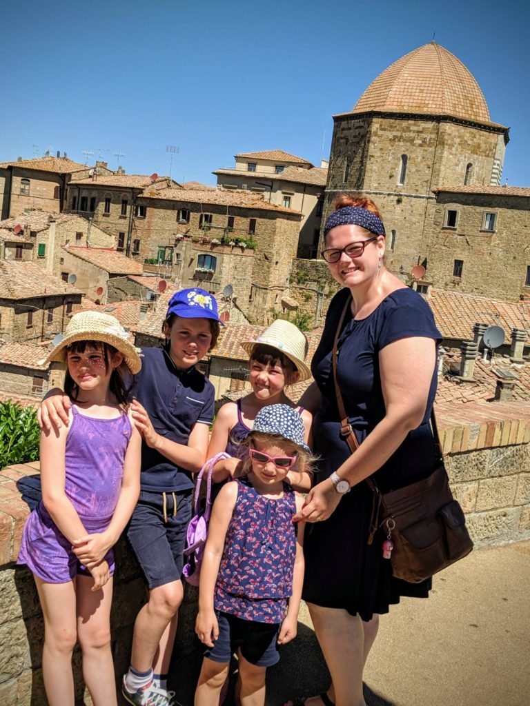 En famille à Voltera - Toscane