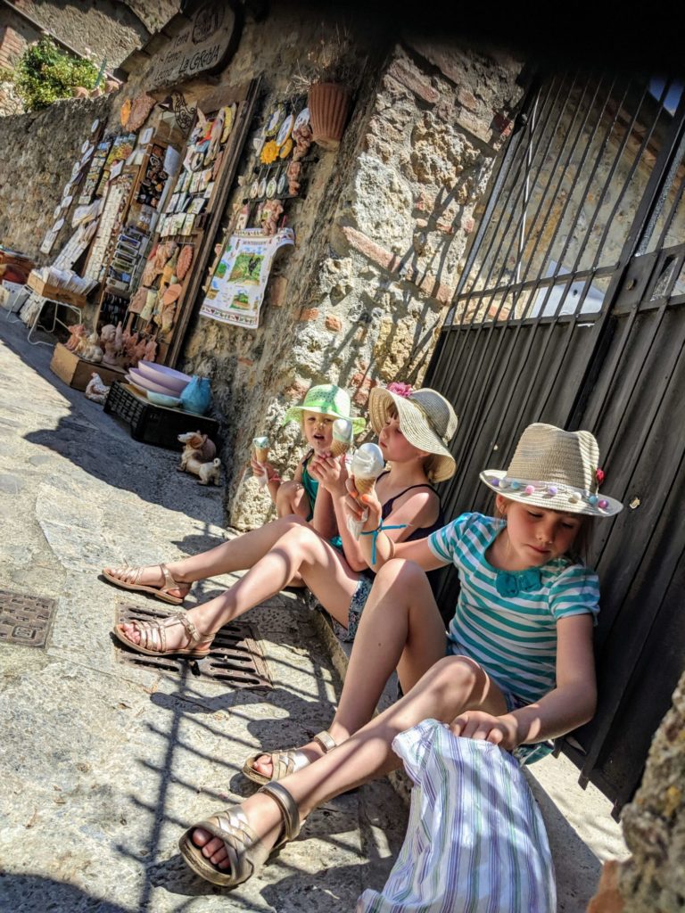 Où se cacher pour manger une glace - Monteriggioni