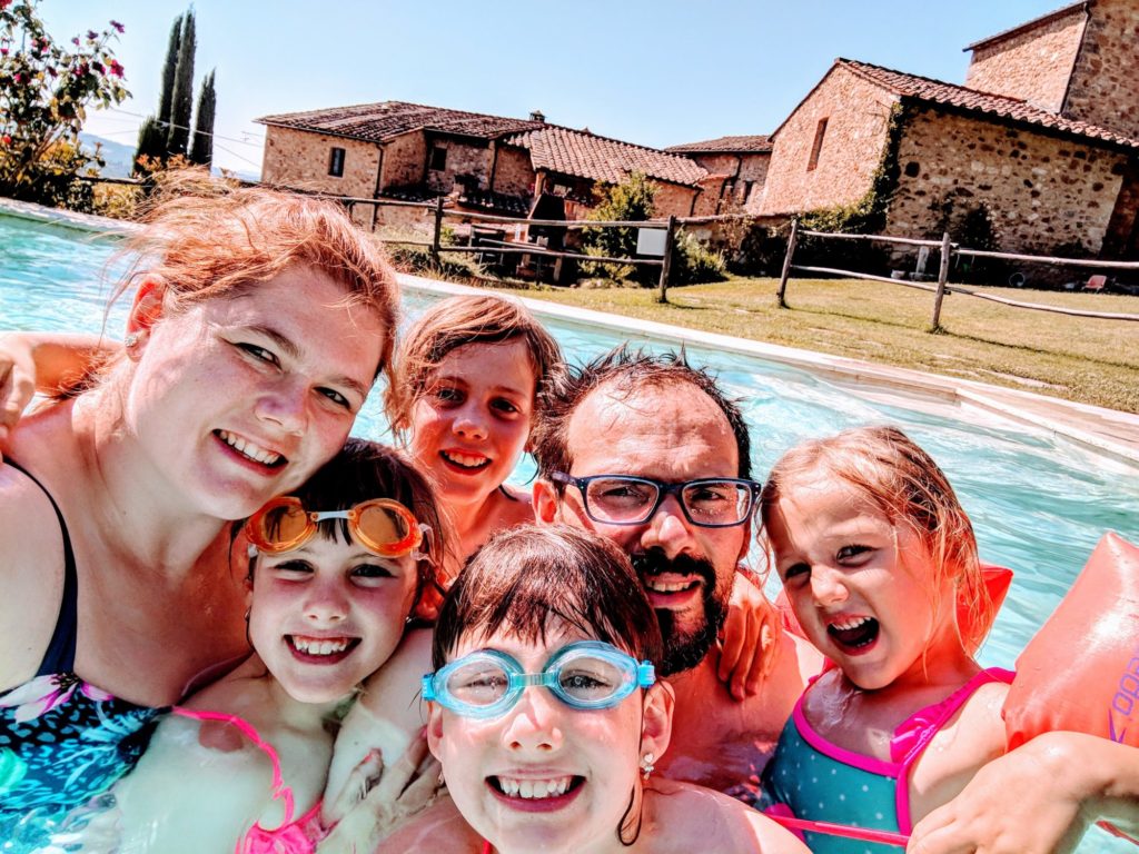 Tous dans l'eau - Vacances à la Casa Verniano en Toscane