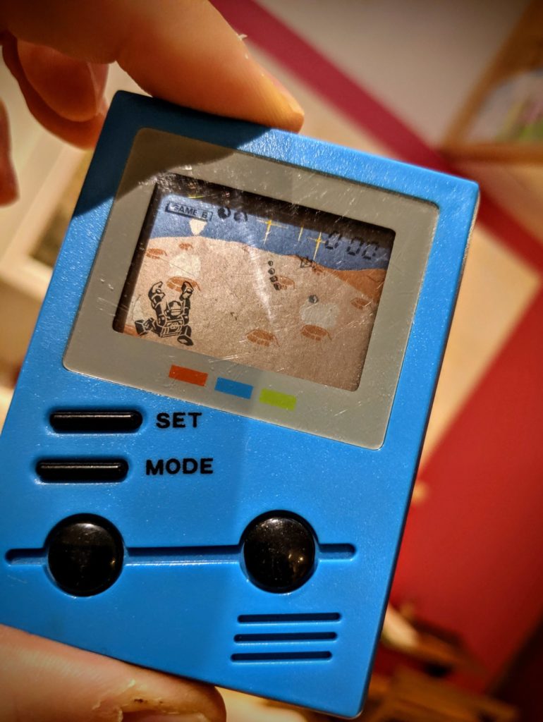 Toy Island - LCD Video - Robot