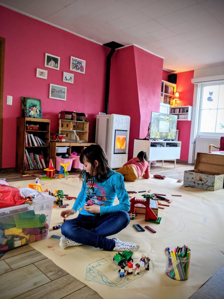 Le salon est envahi... c'est fait