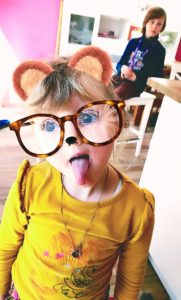 Les enfants s'amusent quand ils font des appels vidéo !