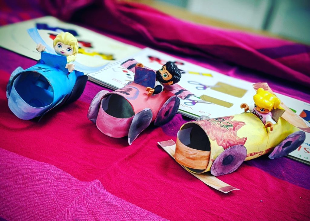 Imaginez un peu le nombre de voitures que l'on pourrait produire avec tous ces rouleaux de papier toilette !?