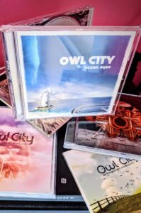 A la recherche des albums d’Adam Young – Owl City A la recherche des albums d’Adam Young – Owl City