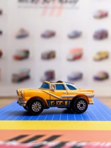Ford Crown Victoria '56 "Skyliner" - Micro Machines