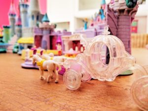 Nous avons trouvé tout un univers de Polly Pocket !