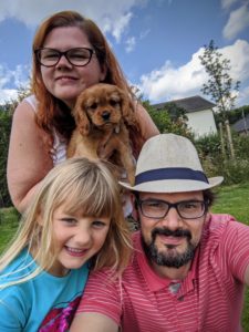 Toute la famille a adopté Padmé ! Cavalier King Charles