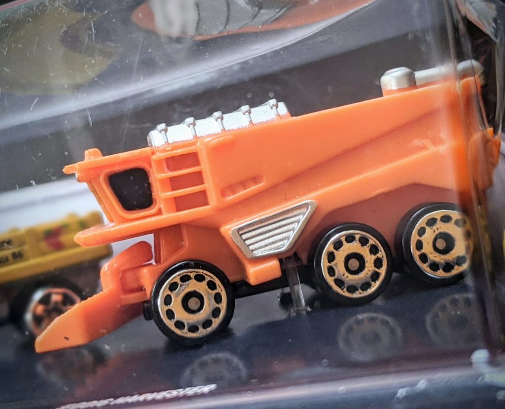 Harvester - Farm #1 - Micro Machines Wicked Cool Toys Hasbro, 2020