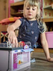 L'école déjà finie pour Rose