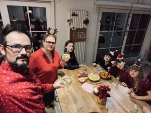Allé, les amis, on vous souhaite un bon réveillon de Noël