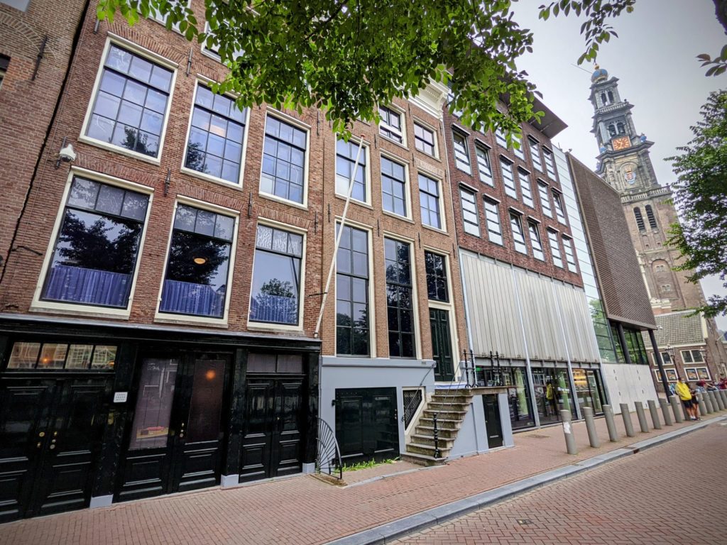 Les portes de la maison d'Anne Franck.