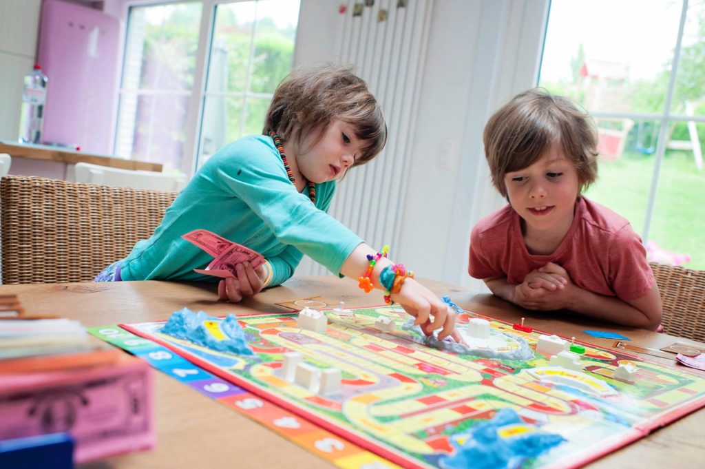 Aaah la vie de grand semblait tellement facile quand je jouais à Destins !