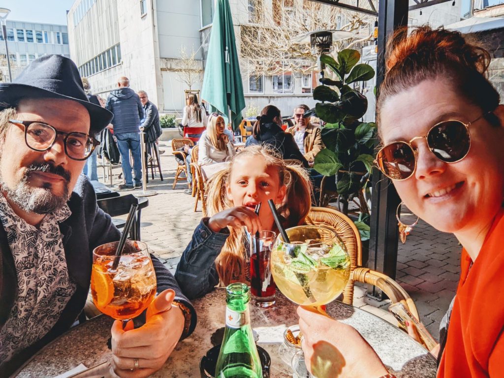 Rose découvrir la ville de Liège