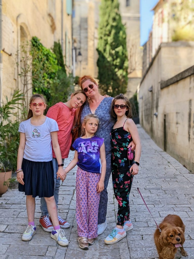 Flanons sur le marché d'Uzès avant de remonter en Belgique