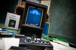 Minestorm - Vectrex (GCE, 1982) by Pierre 'Cyborg Jeff' MARTIN.