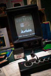 Vectris by John Dondzila, 1996 - Vectrex Multigame Card by Pierre 'Cyborg Jeff' MARTIN.