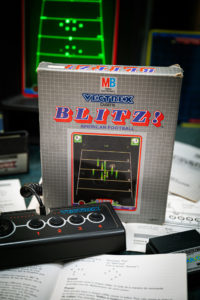 Blitz ! - Vectrex (GCE, 1982) by Pierre 'Cyborg Jeff' MARTIN.