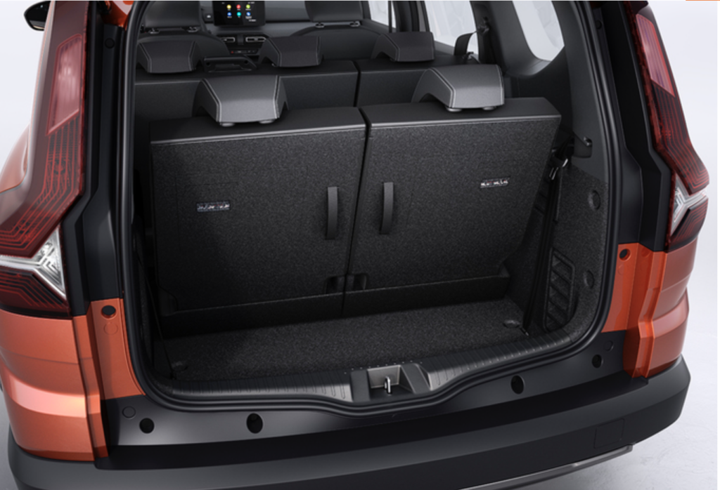 En mode 7 places, pas de surprise sur le nouveau Dacia Jogger, il ne reste plus grand chose dans le coffre - 160L