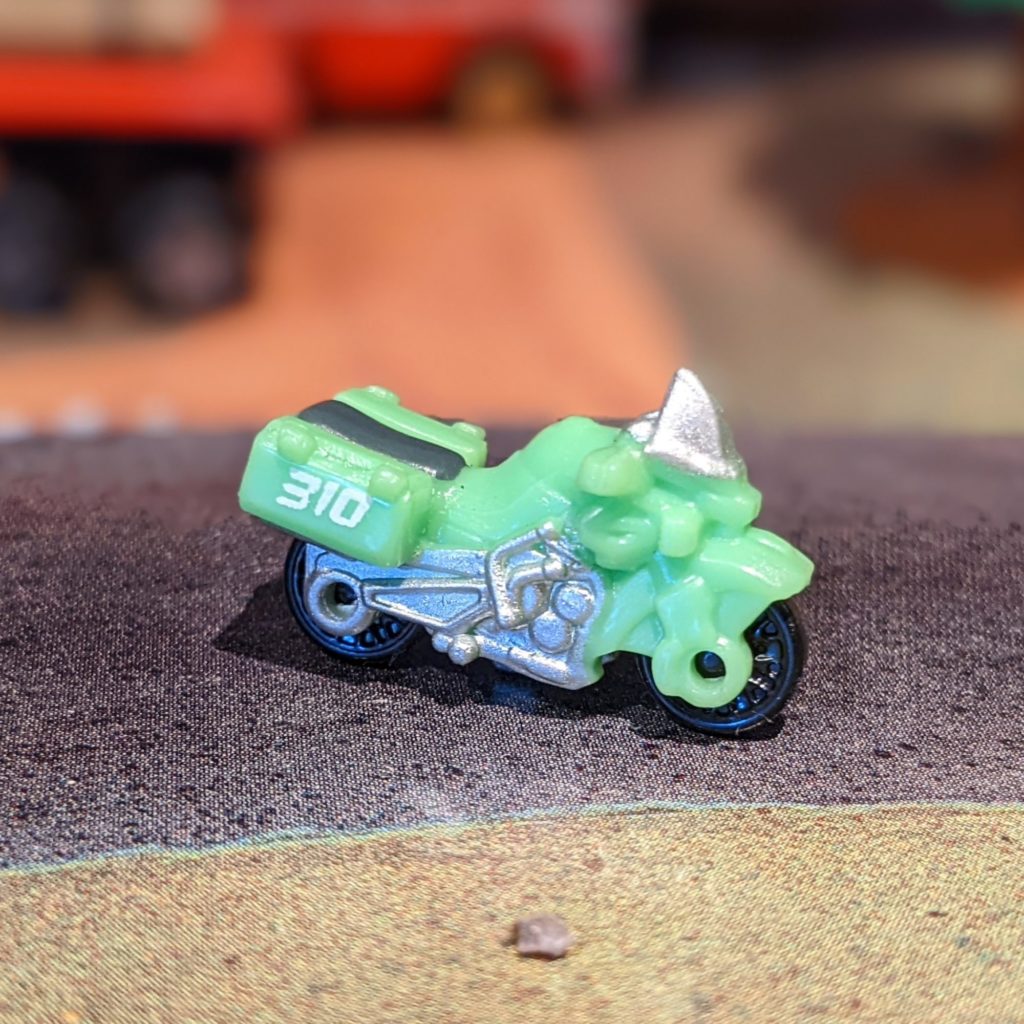 Adventure Motorcycle - Blind Bags S4 - Micro Machines Jawares, 2021