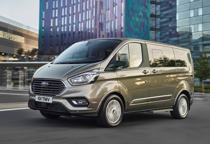 Un peu trop haut, Le Ford Tourneo Custom passe son tour.