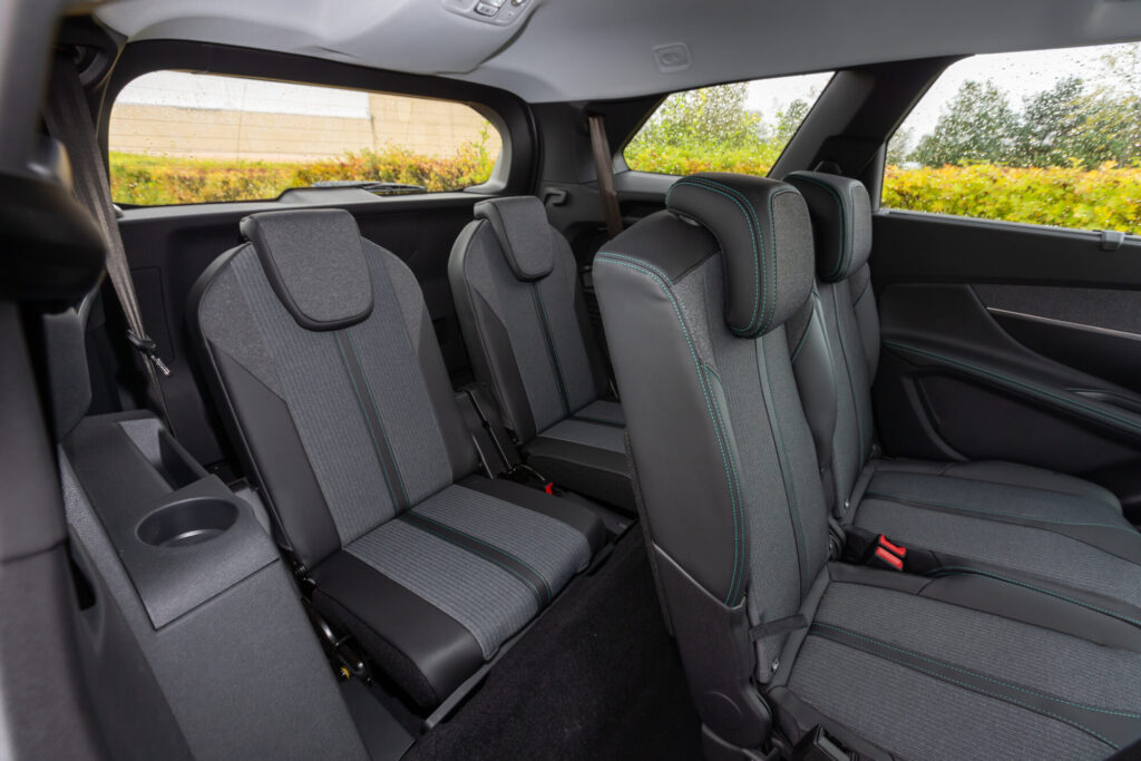 Le mode 7 places de la Peugeot 5008