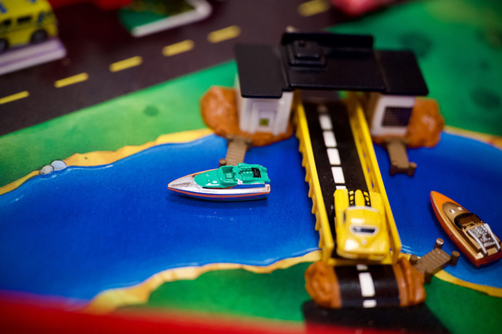 Le pont menant à Metro City - Micro Machines, 1990