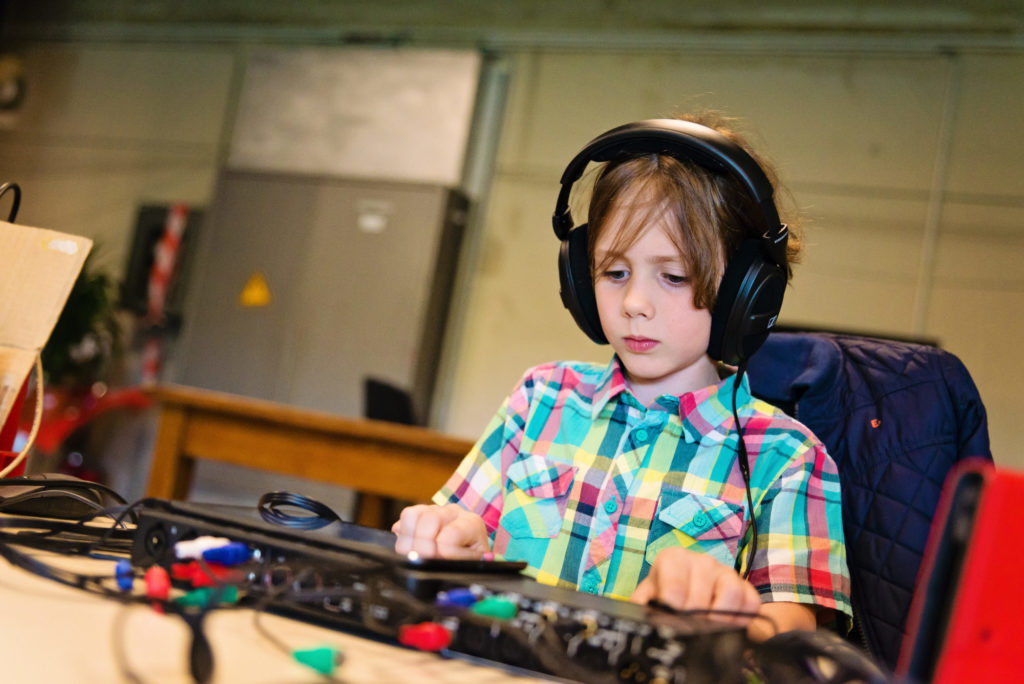 C'est sérieux au boulot de Papa. 9 ans. Juillet 2018