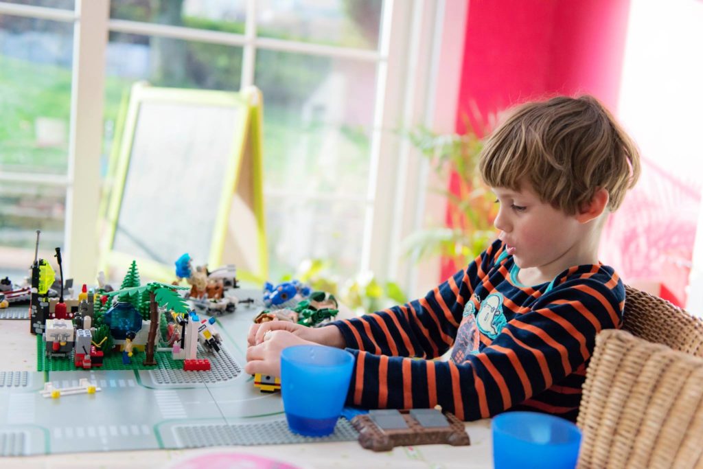 Charly construit une nouvelle maison -- Janvier 2016