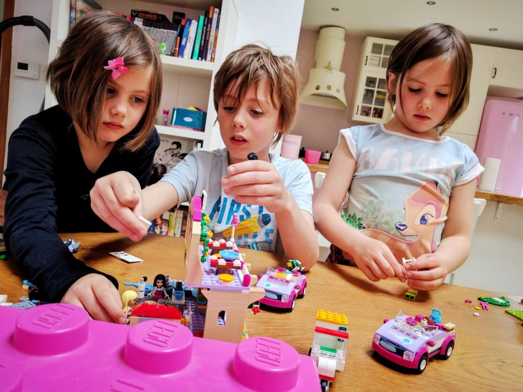 Les filles ont reçu des LEGO Friends -- Avril 2017