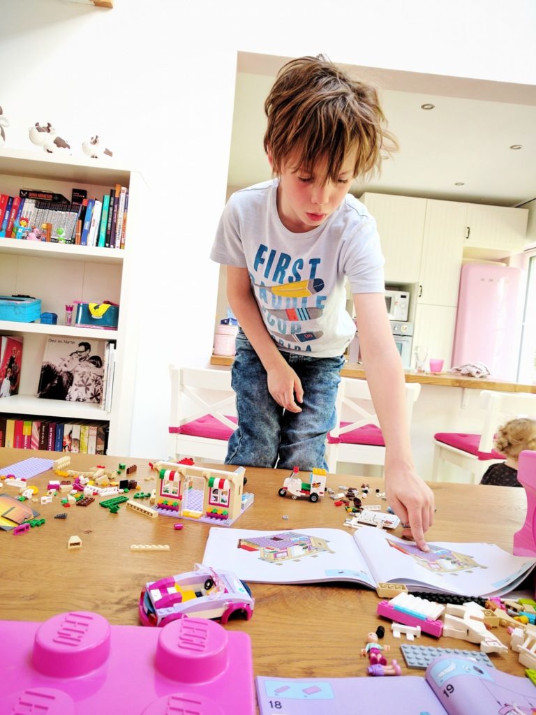 Première fois qu'il monte seul de bout en bout un modèle en suivant le plan. -- Mai 2017